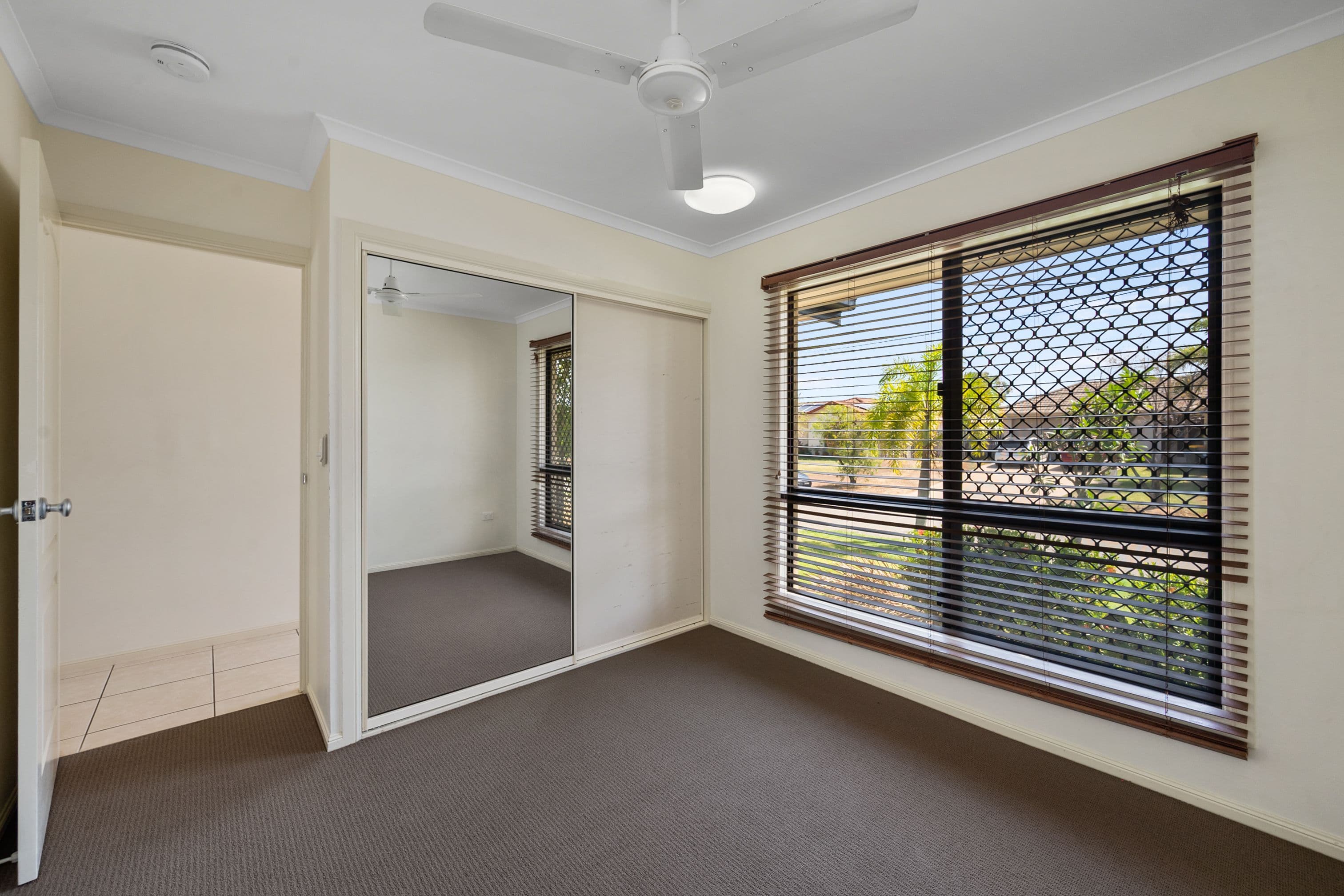 17 Bellamy Street, Rasmussen QLD 4815, Rasmussen - Thumbnail 7