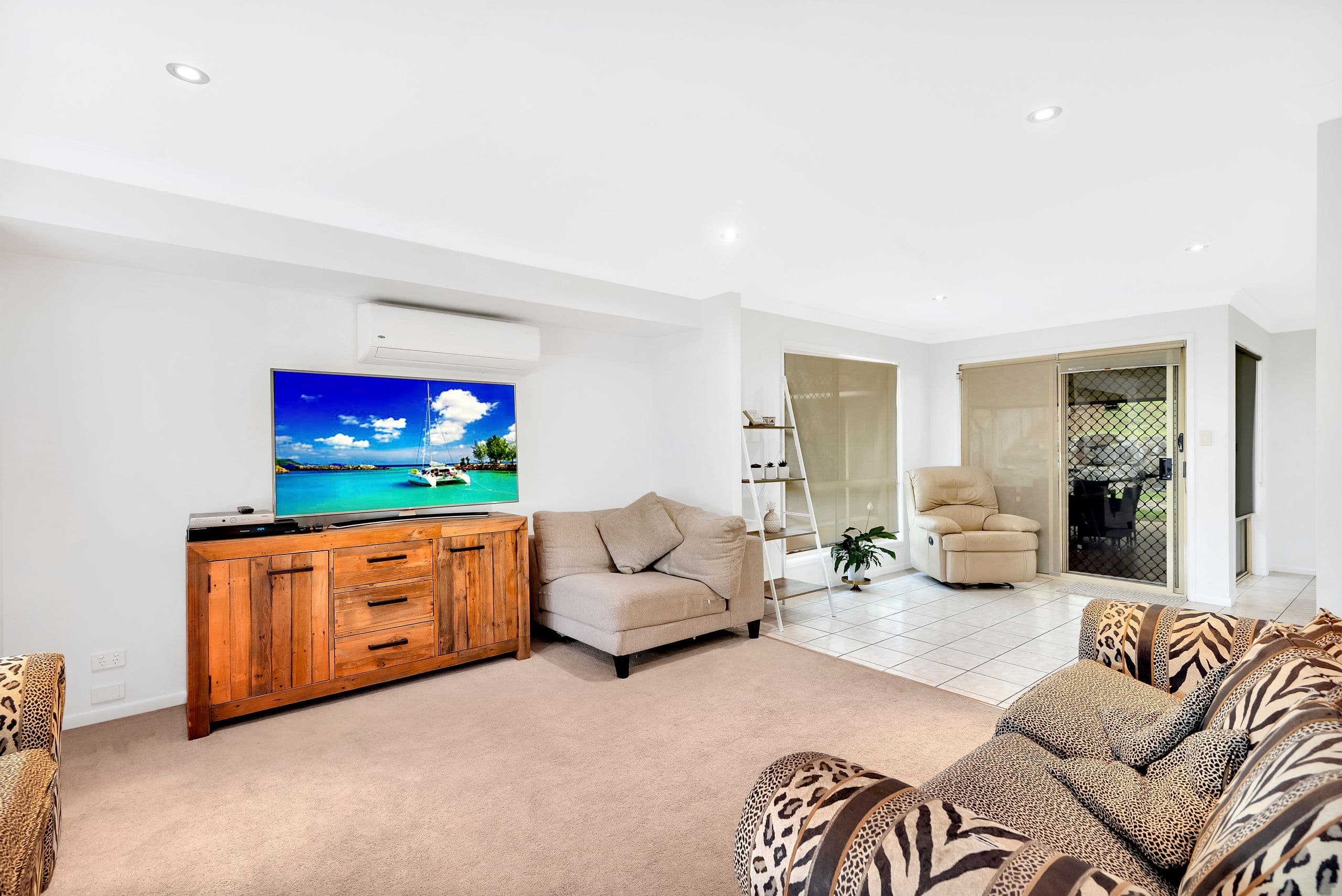 9 Kyler Court, Mudgeeraba QLD 4213, Mudgeeraba - Thumbnail 4