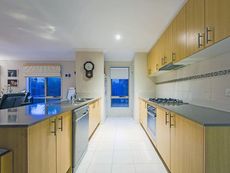 16 Loon Drive, Williams Landing VIC 3027, Williams Landing - Thumbnail 8