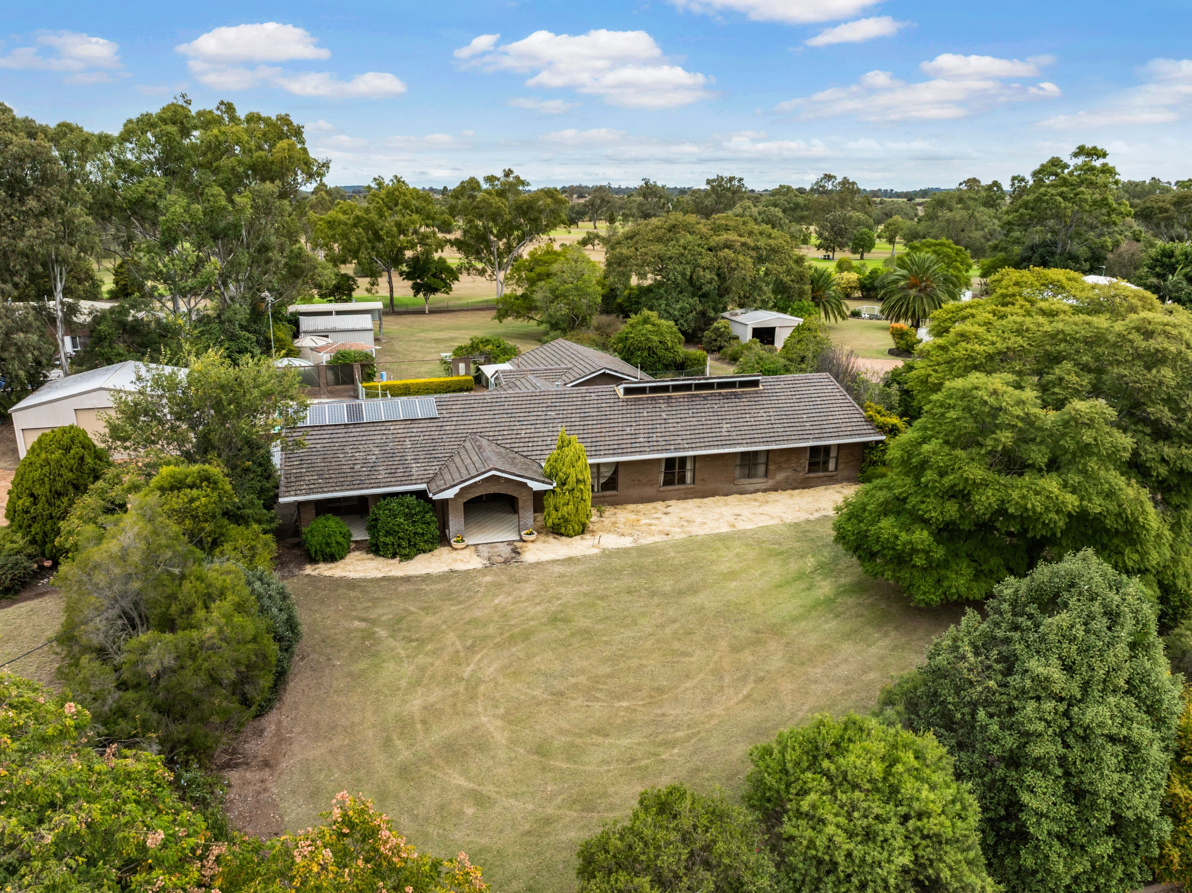 31 Hill Street, Pittsworth QLD 4356, Pittsworth - Thumbnail 3