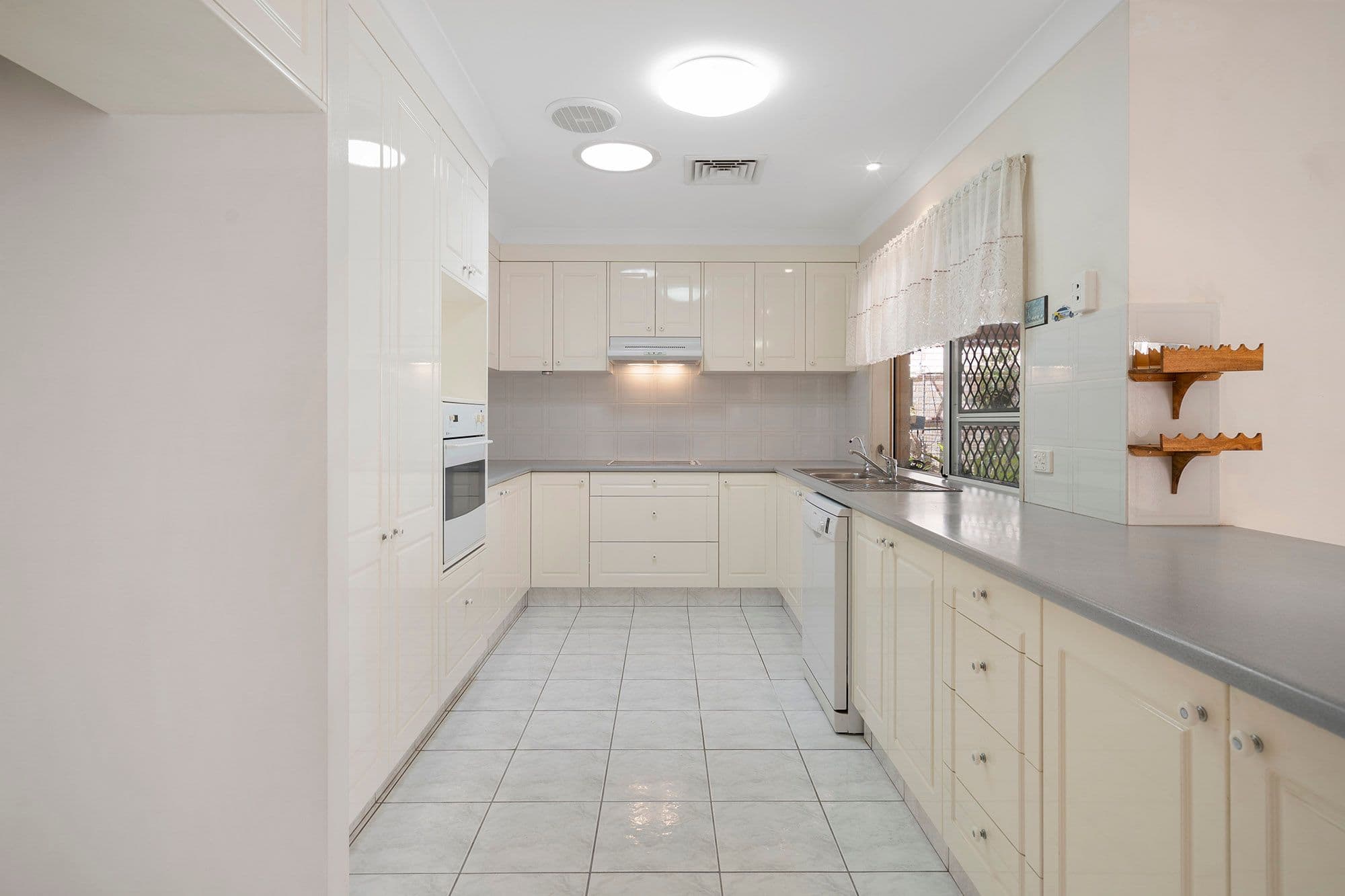 5 Coachwood Close, Runcorn QLD 4113, Runcorn - Thumbnail 3