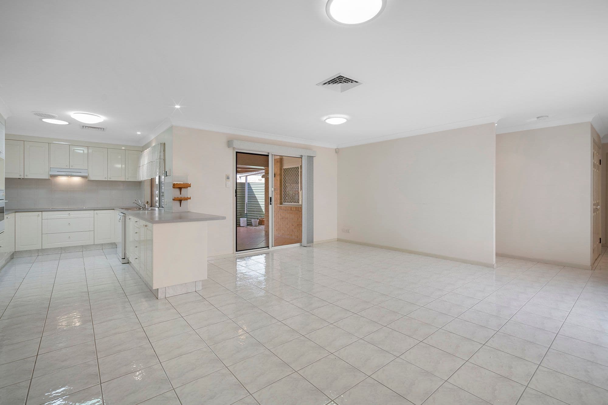 5 Coachwood Close, Runcorn QLD 4113, Runcorn - Thumbnail 5