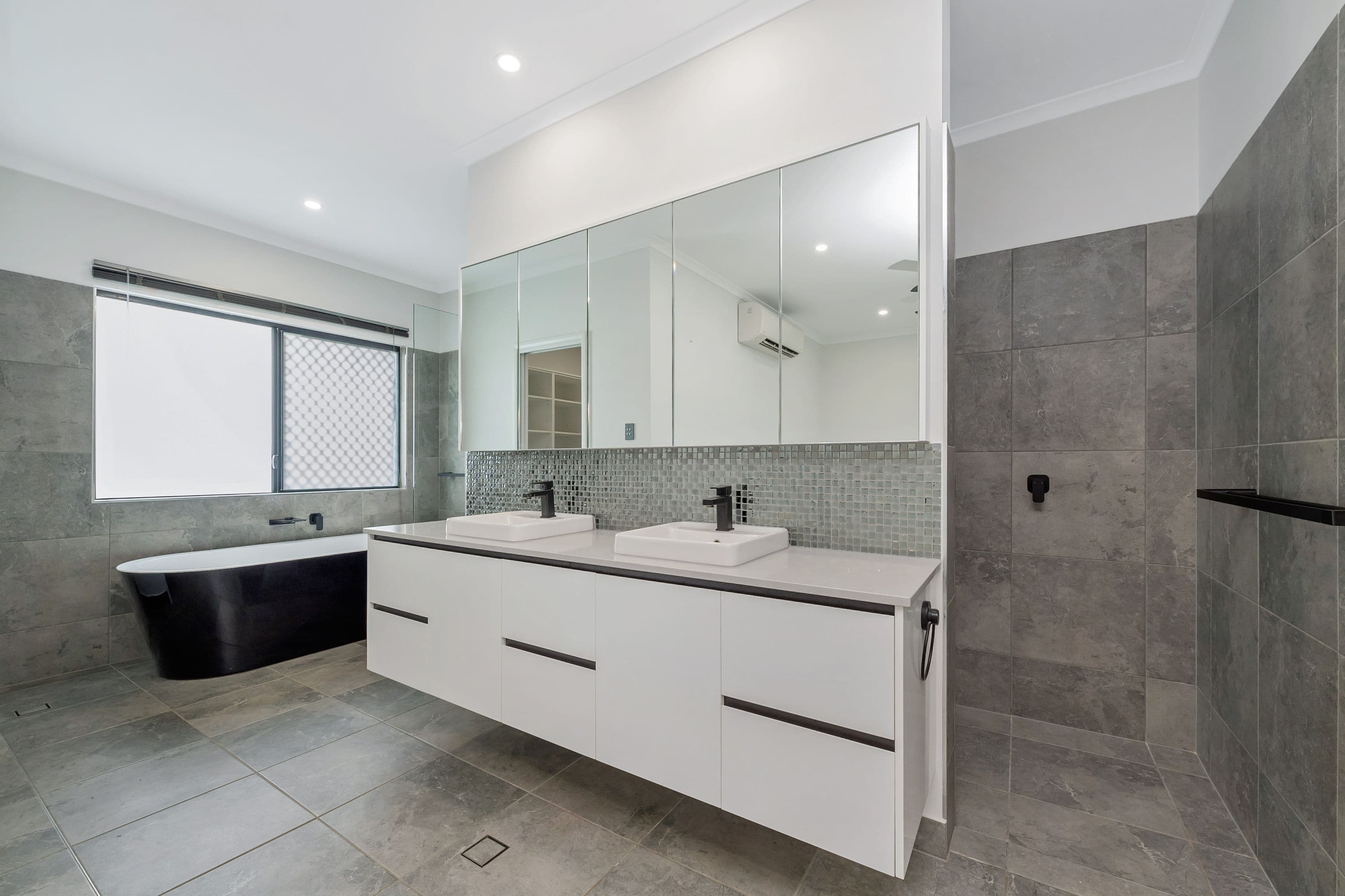 8 Addington Street, Burdell QLD 4818, Burdell - Thumbnail 7