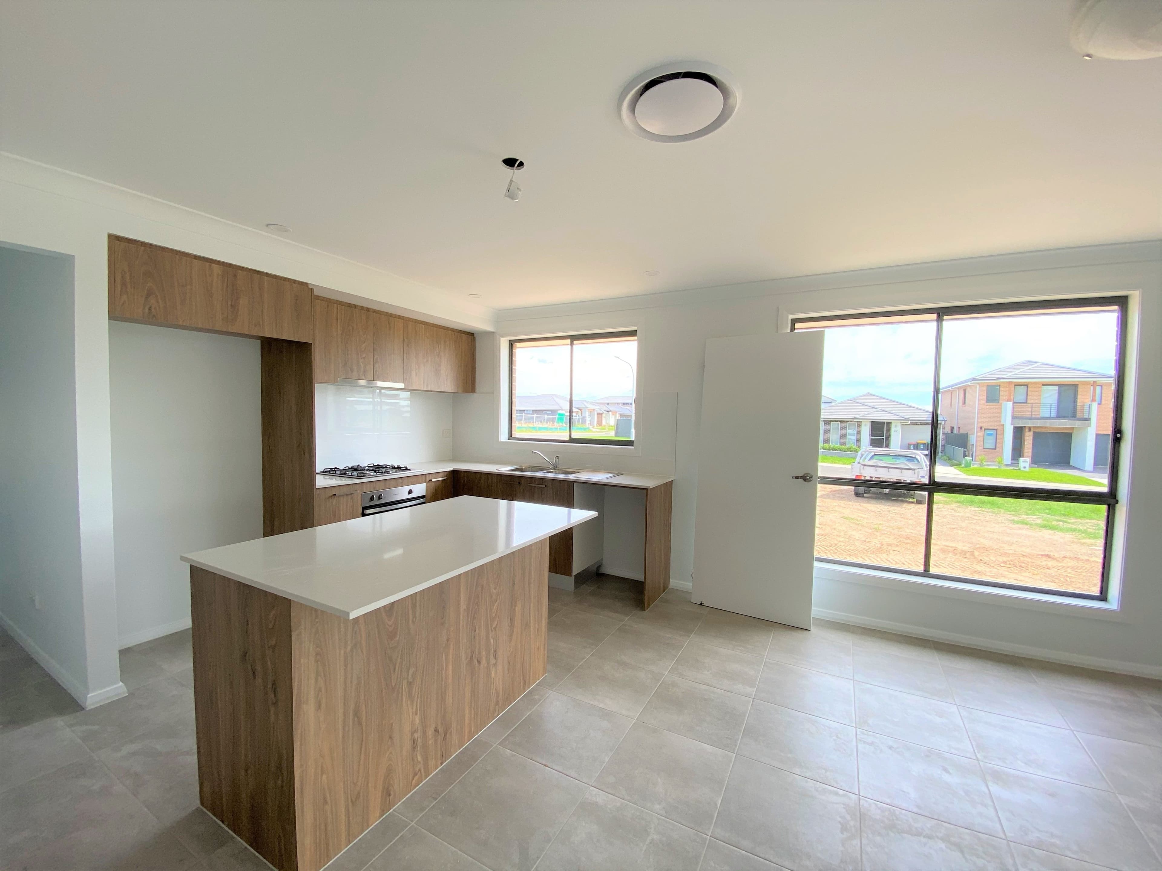 20 Mimosa Street, Gregory Hills NSW 2557, Gregory Hills - Thumbnail 2