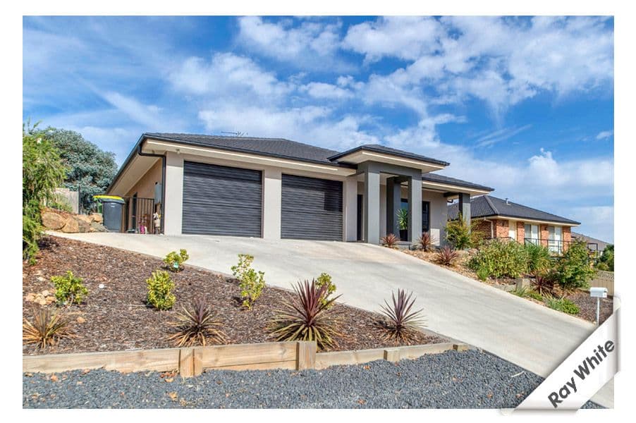 14 Julian Place, Yass - Image 1