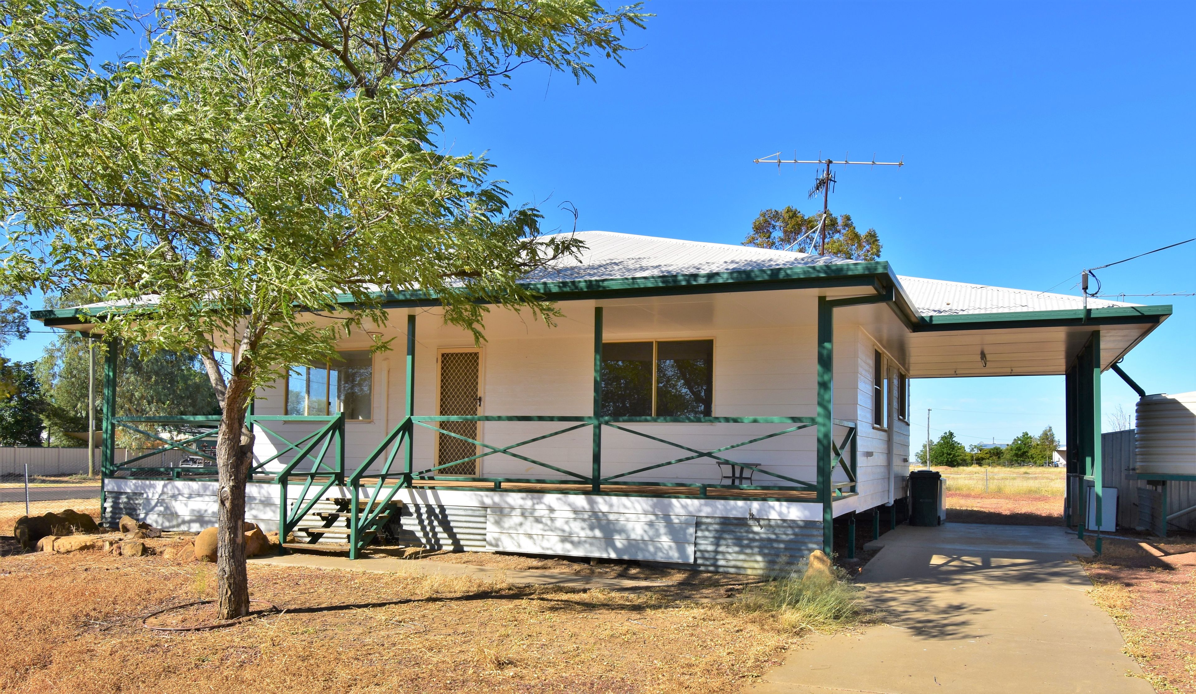 62 Flinders Street, Ilfracombe QLD 4727, Ilfracombe - Image 1