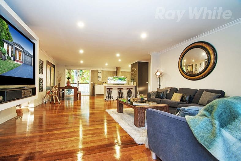 28 KINCUMBER Drive, Croydon VIC 3136, Croydon - Thumbnail 2