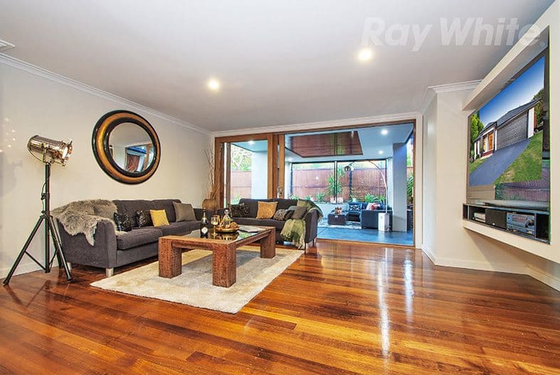 28 KINCUMBER Drive, Croydon VIC 3136, Croydon - Thumbnail 4