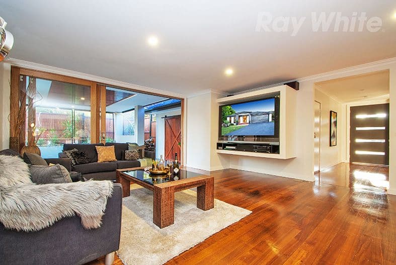 28 KINCUMBER Drive, Croydon VIC 3136, Croydon - Thumbnail 5