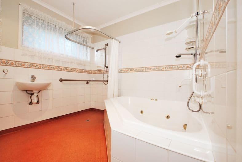 43 Churchill Drive, MOOROOLBARK VIC 3138, Mooroolbark - Thumbnail 3