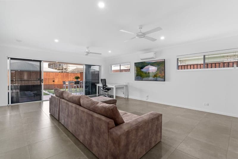 33 Valley Crescent, Palmview - Thumbnail 8