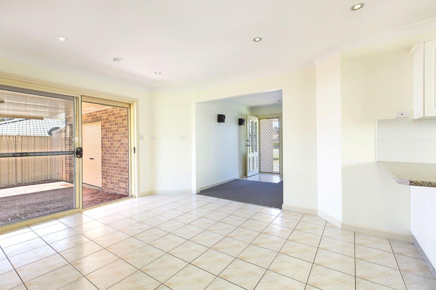 1 Woodlands Drive, Glenmore Park - Thumbnail 5