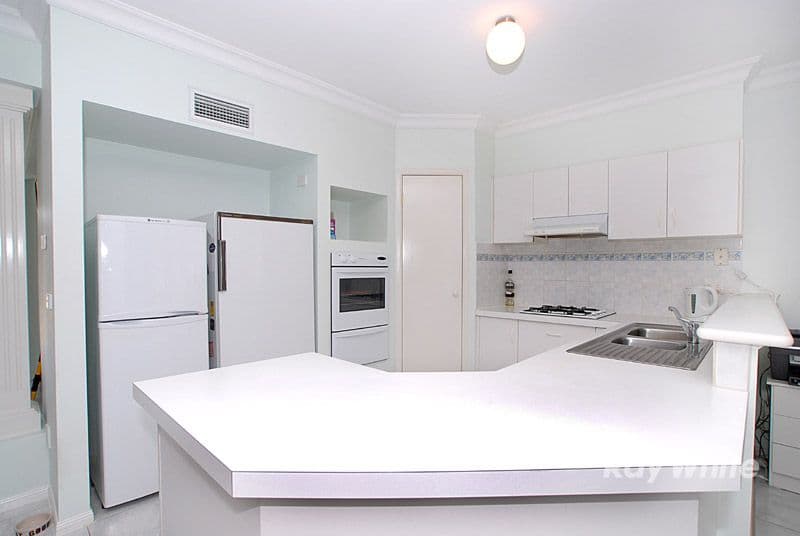 11 Shamrock Close, NARRE WARREN SOUTH VIC 3805, Narre Warren South - Thumbnail 3