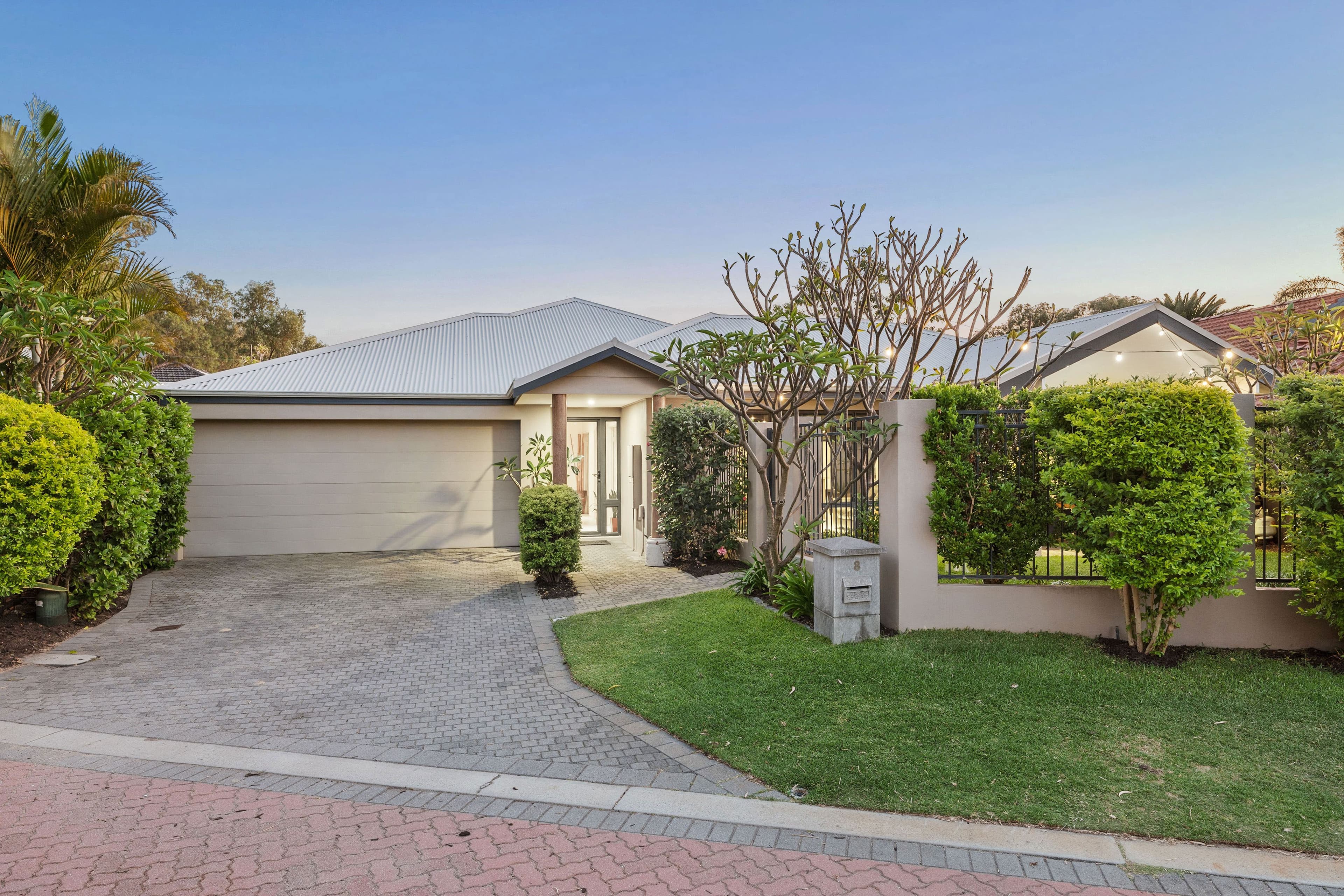 8 Dardanup Green, Gwelup WA 6018, Gwelup - Image 1