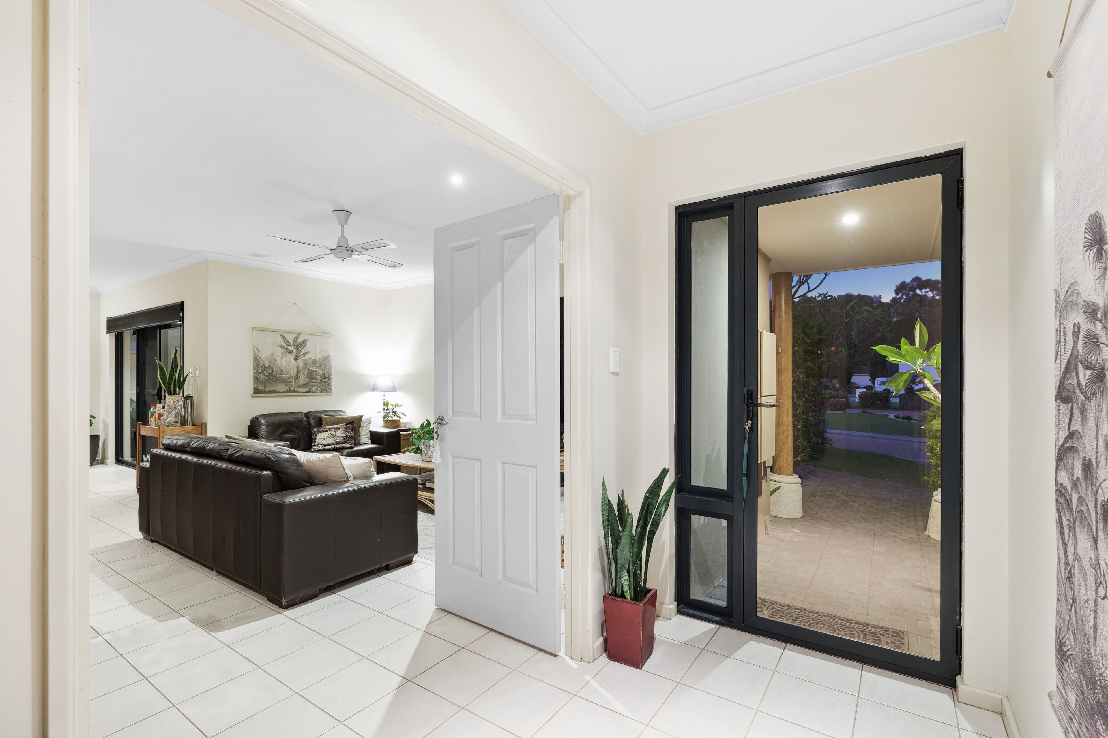 8 Dardanup Green, Gwelup WA 6018, Gwelup - Thumbnail 5