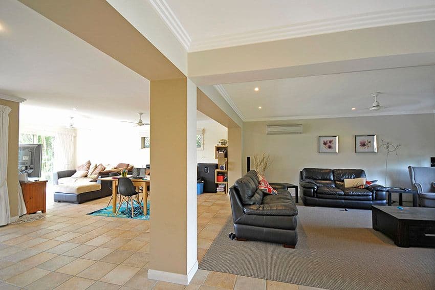 16 Gretel Drive, MERMAID WATERS QLD 4218, Mermaid Waters - Thumbnail 4
