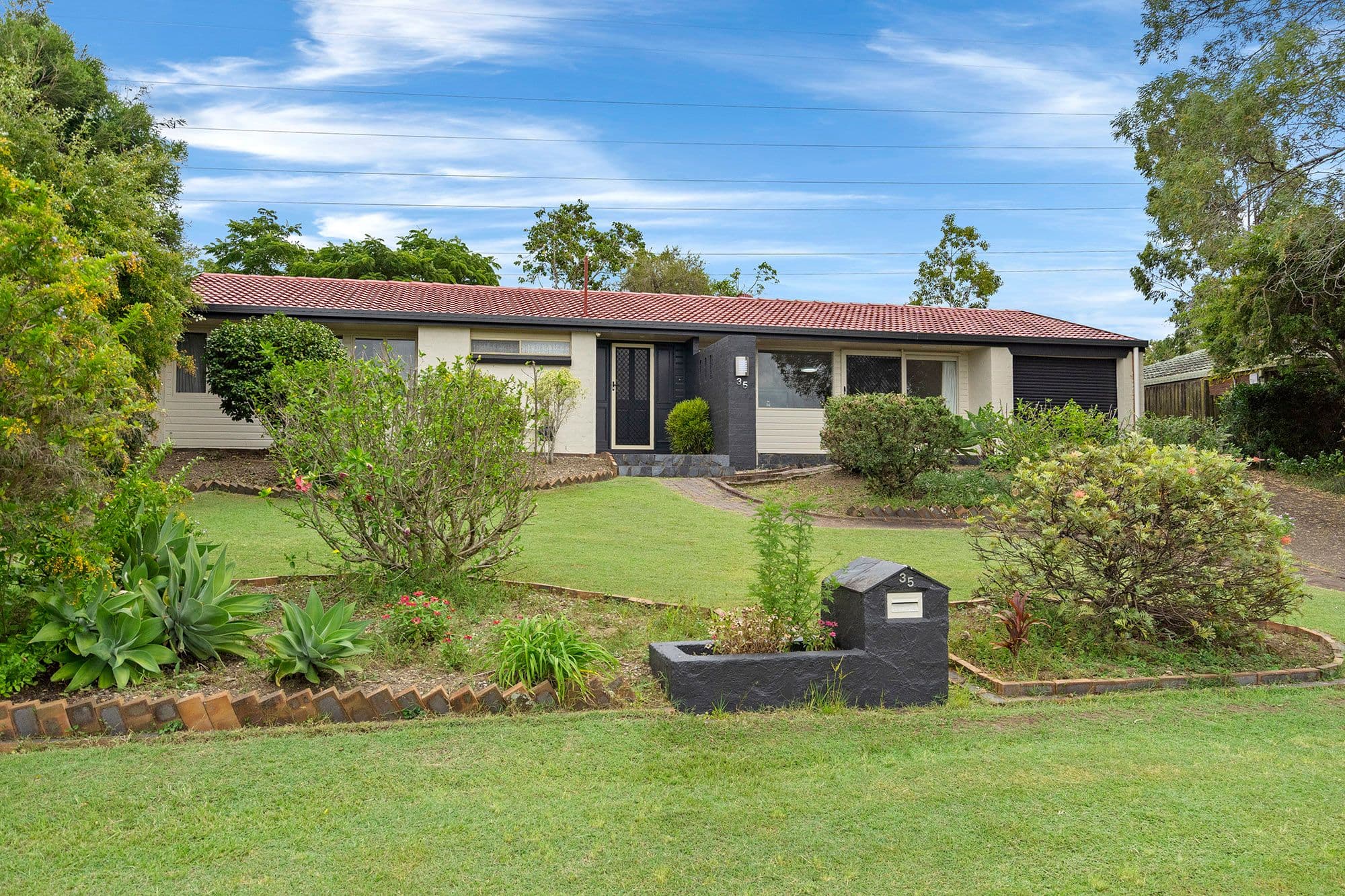 35 Yorkshire Crescent, Mount Warren Park QLD 4207, Mount Warren Park - Image 1