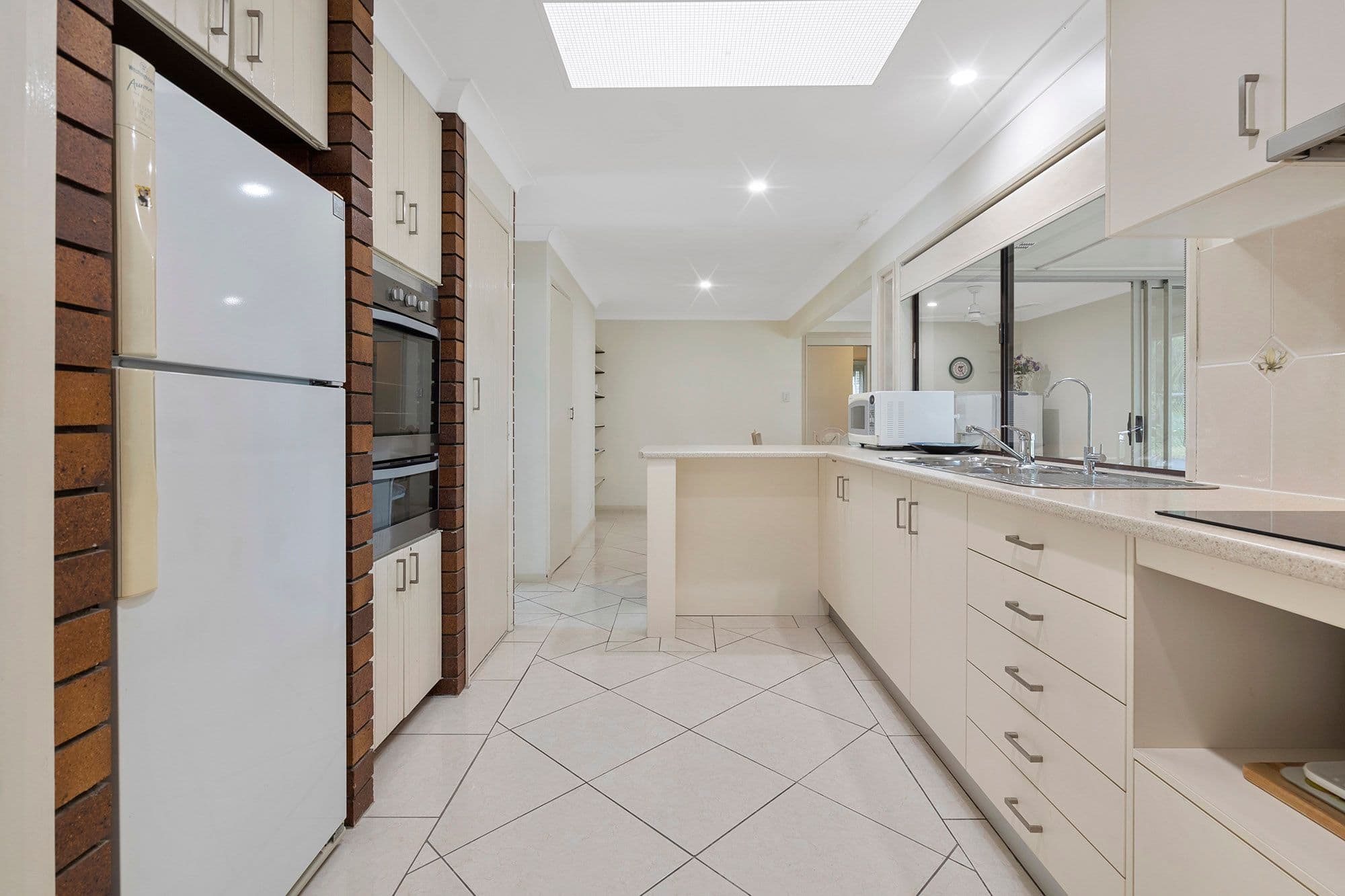 35 Yorkshire Crescent, Mount Warren Park QLD 4207, Mount Warren Park - Thumbnail 5