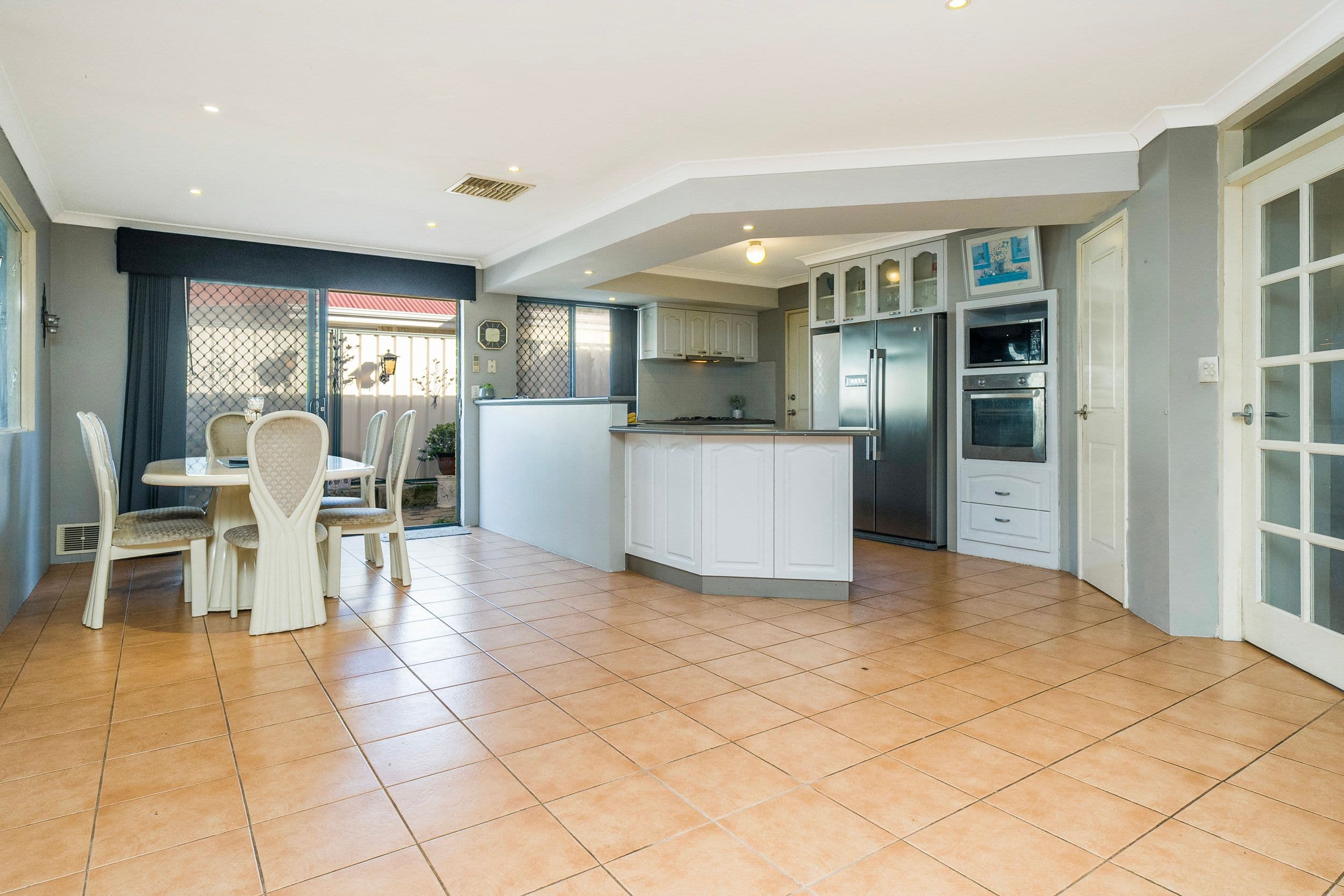 40 Buttercup Crescent, High Wycombe WA 6057, High Wycombe - Thumbnail 2