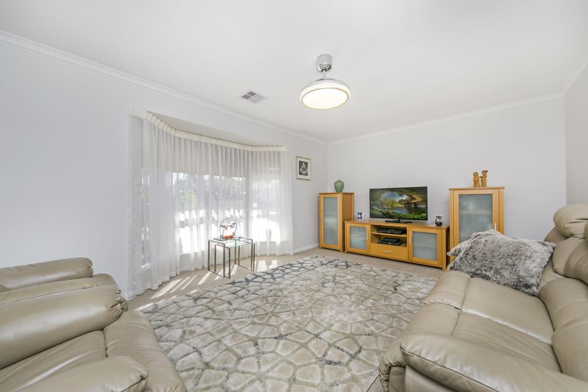 15 Sedgemoor Road, Craigmore SA 5114, Craigmore - Thumbnail 3