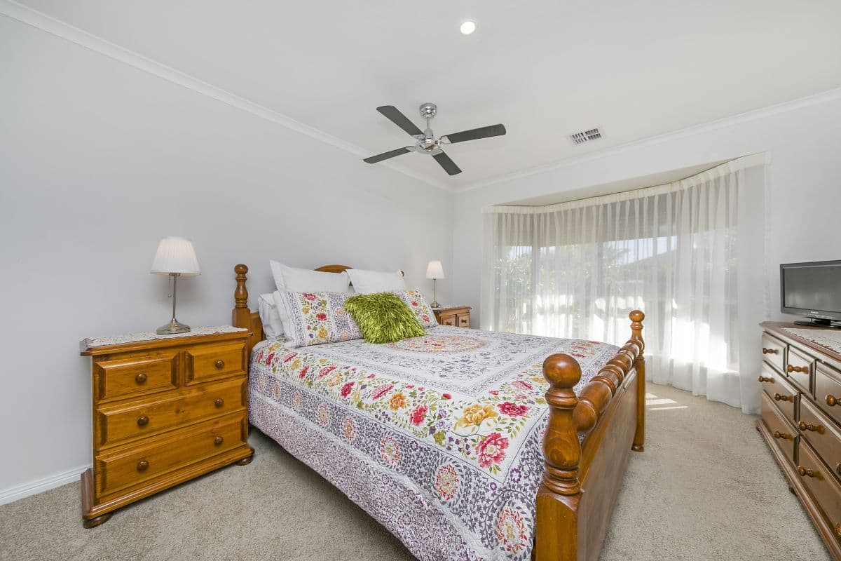 15 Sedgemoor Road, Craigmore SA 5114, Craigmore - Thumbnail 4