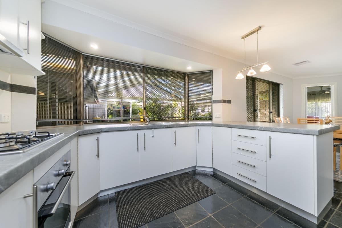 15 Sedgemoor Road, Craigmore SA 5114, Craigmore - Thumbnail 6