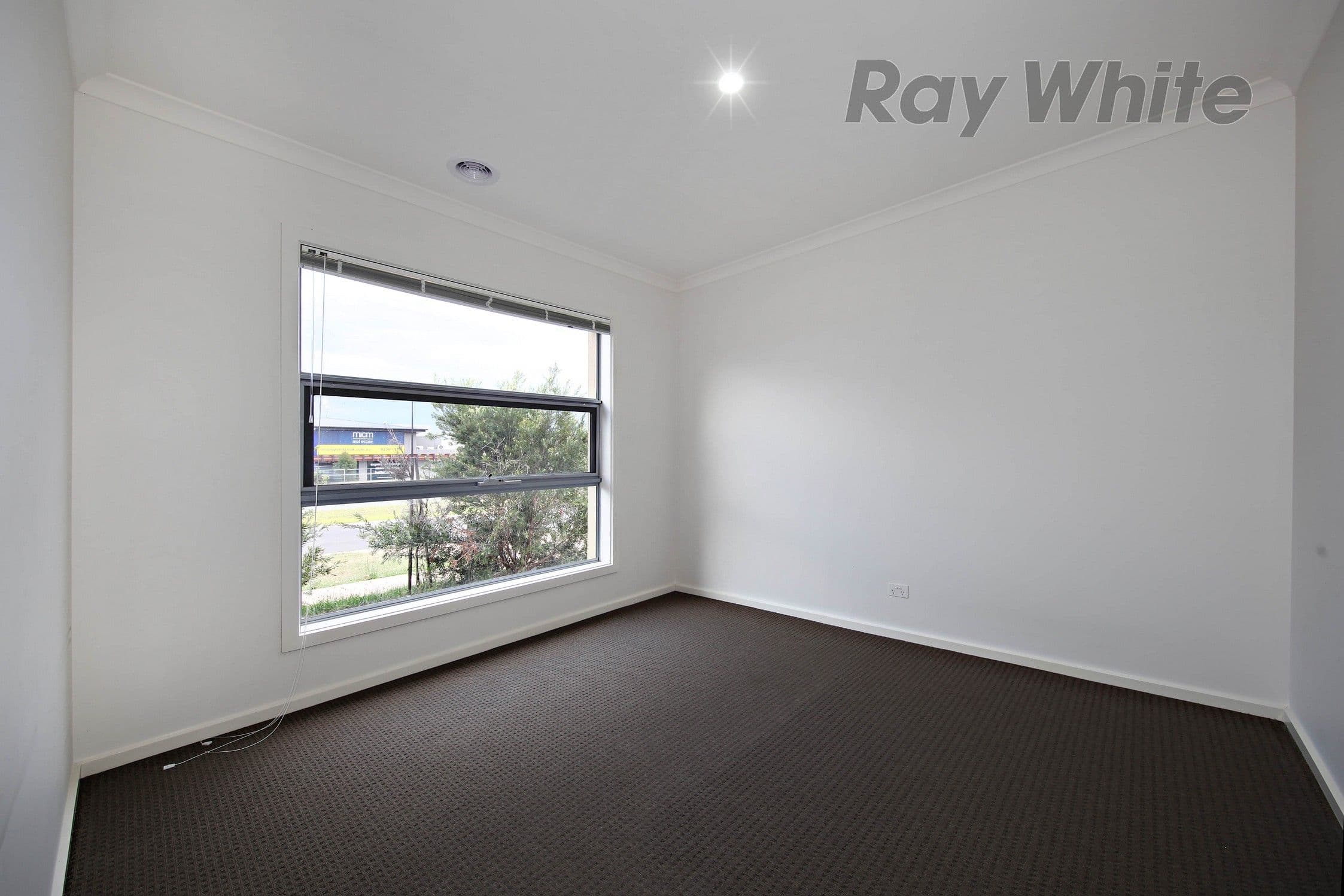 5 Baker Street, Point Cook VIC 3030, Point Cook - Thumbnail 3