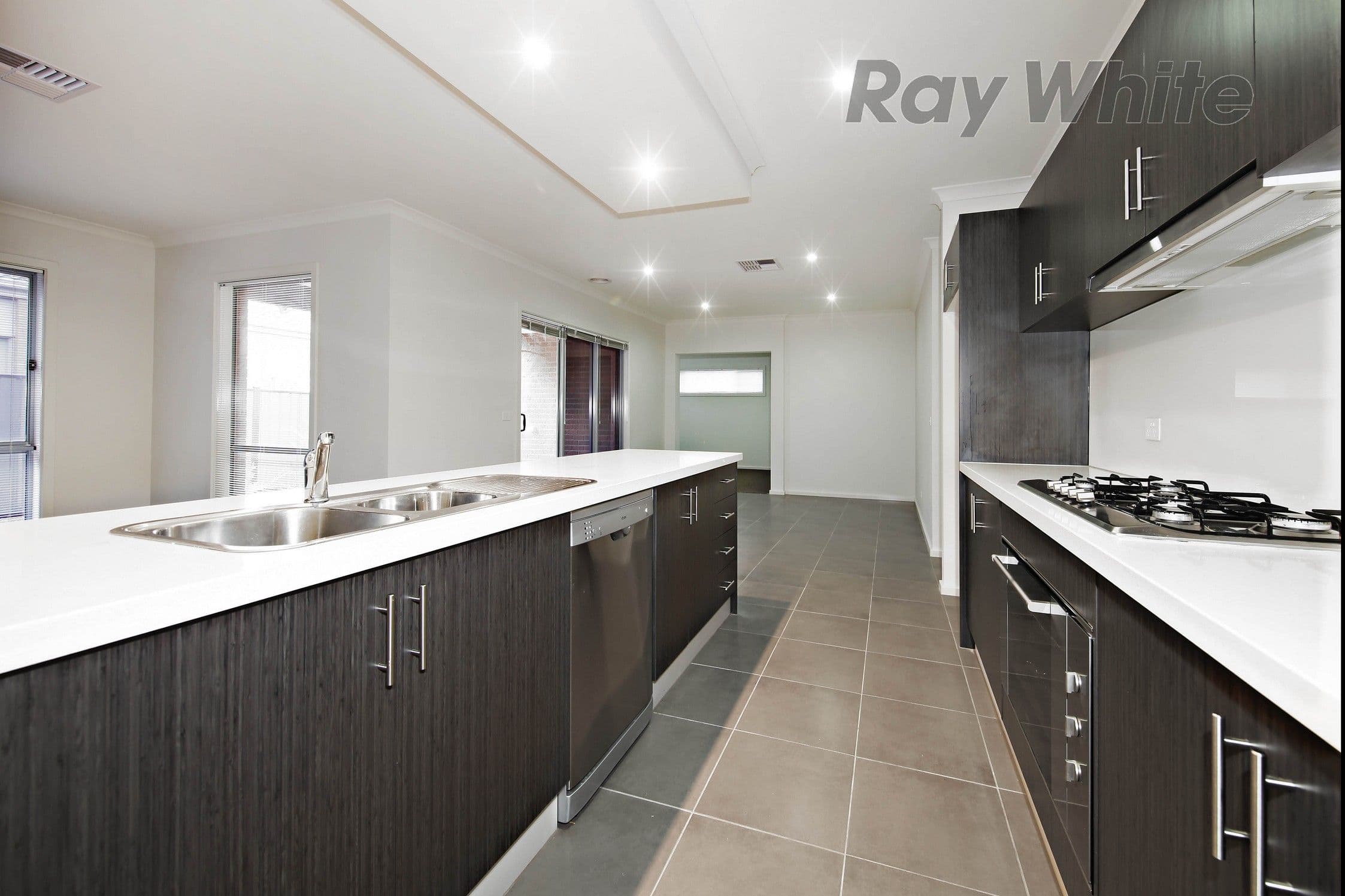 5 Baker Street, Point Cook VIC 3030, Point Cook - Thumbnail 6