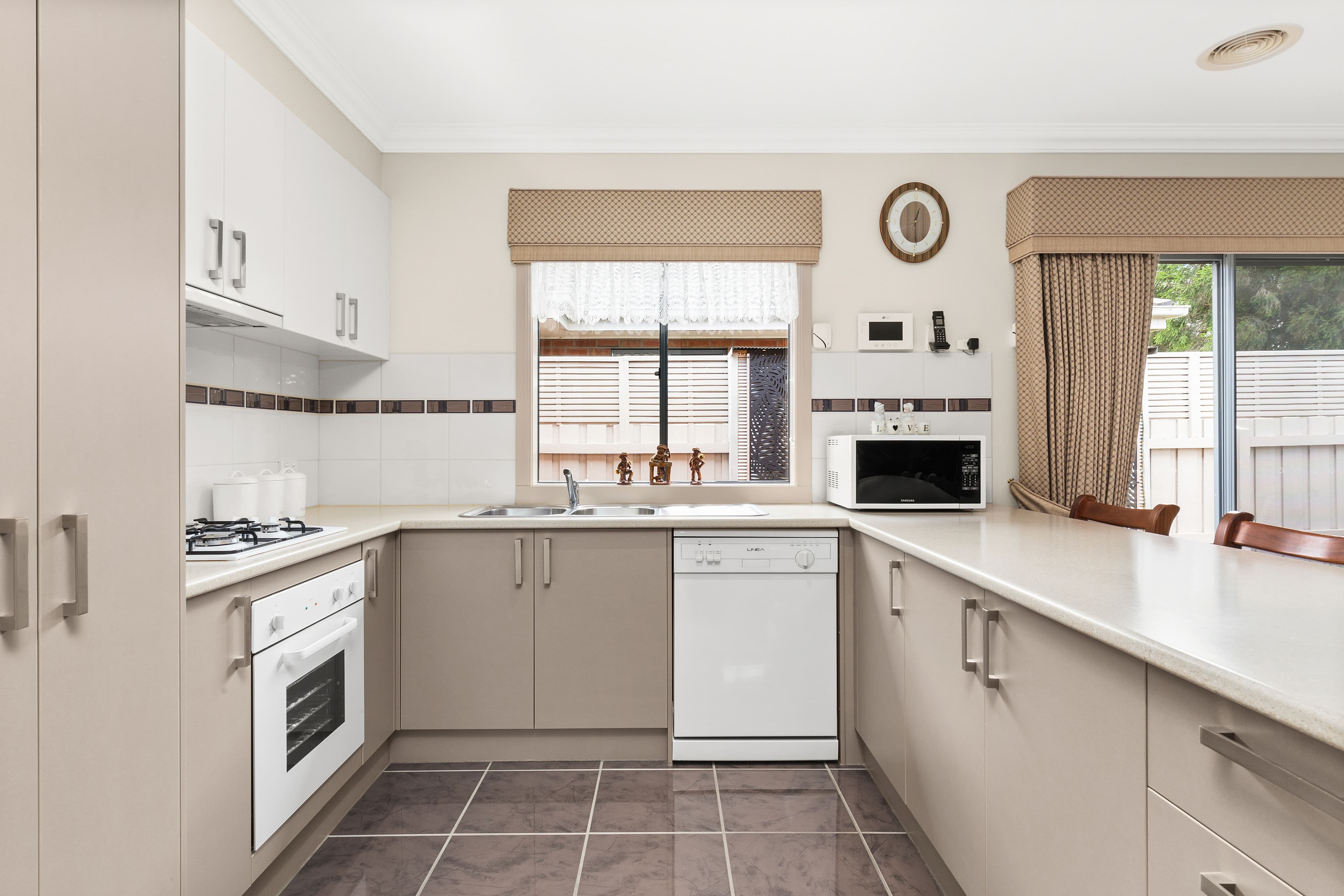 25 King Street, Pakenham VIC 3810, Pakenham - Thumbnail 3