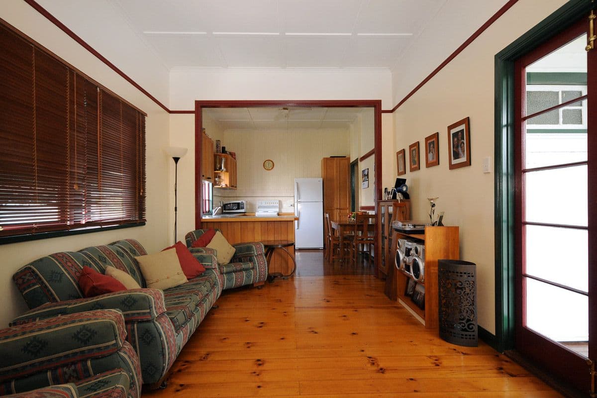 4 Lochel Street, MOUNT LOFTY QLD 4350, Mount Lofty - Thumbnail 5