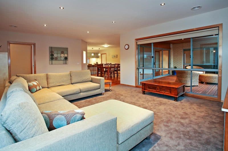 18 Ficinia Mews, HIGHTON VIC 3216, Highton - Thumbnail 2
