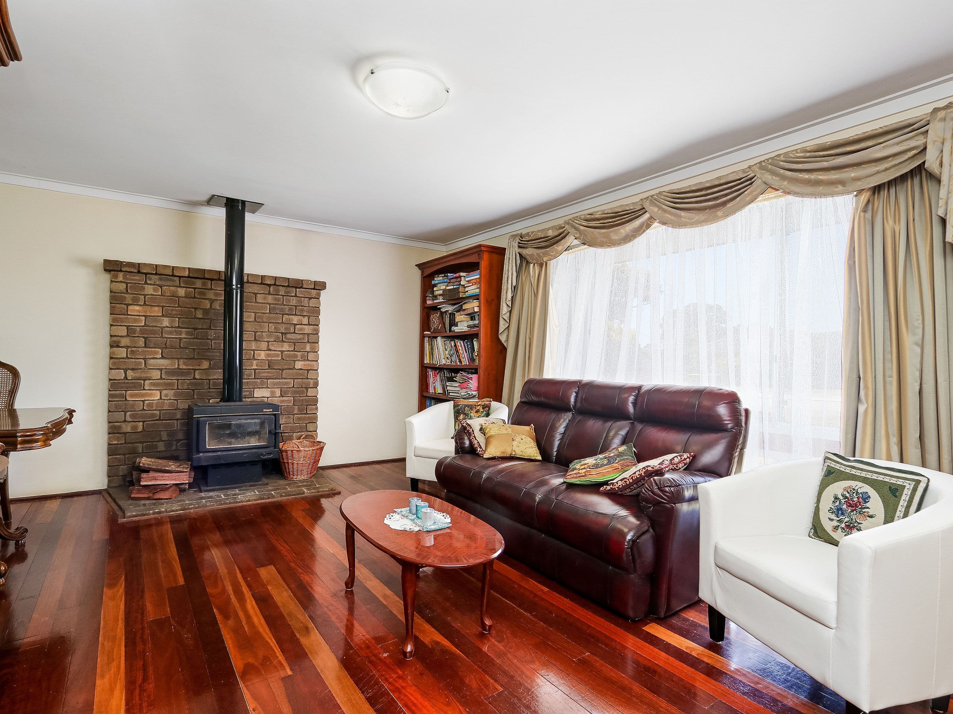 13 Delamere Way, Camillo WA 6111, Camillo - Thumbnail 2
