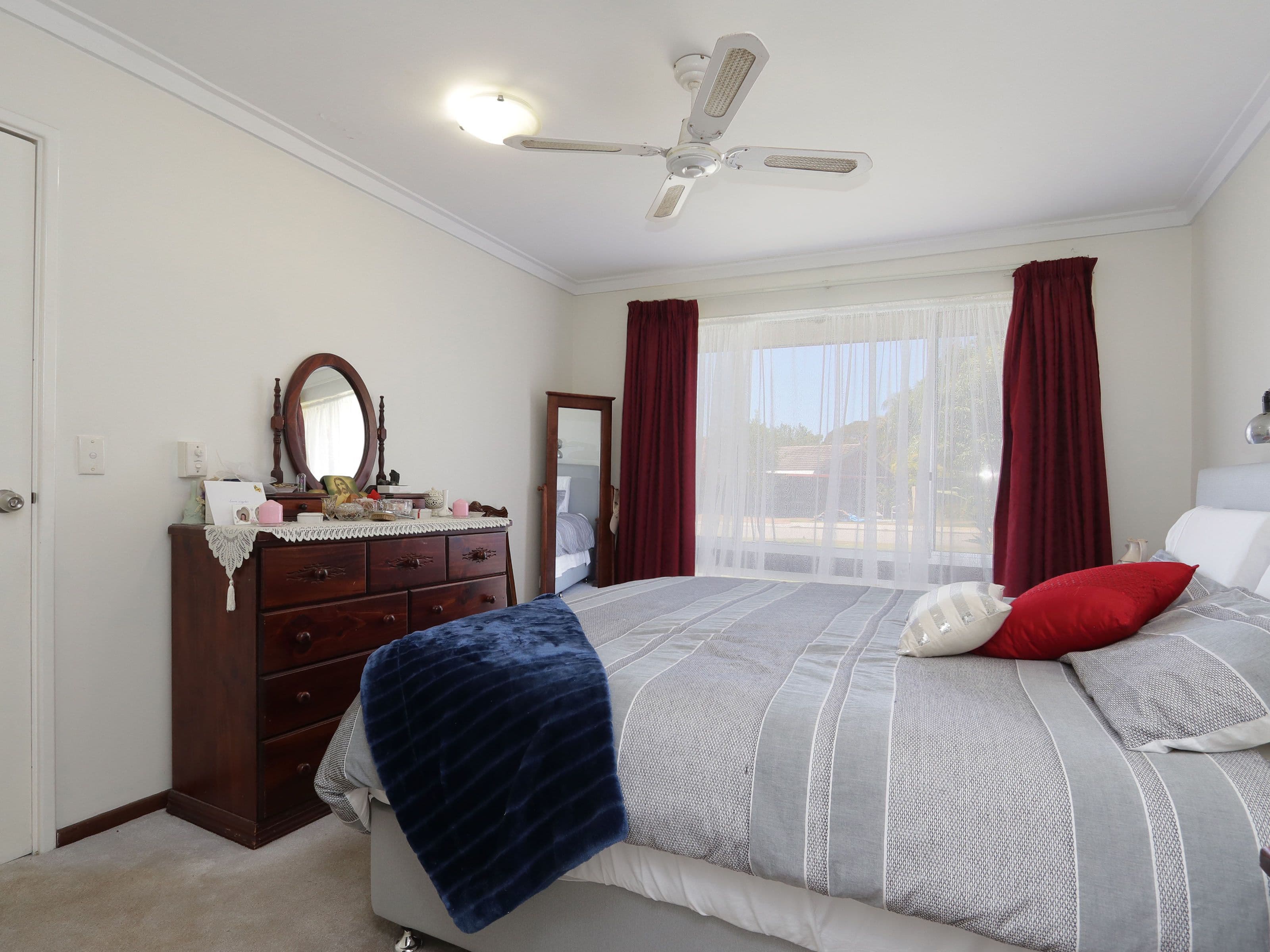 13 Delamere Way, Camillo WA 6111, Camillo - Thumbnail 7