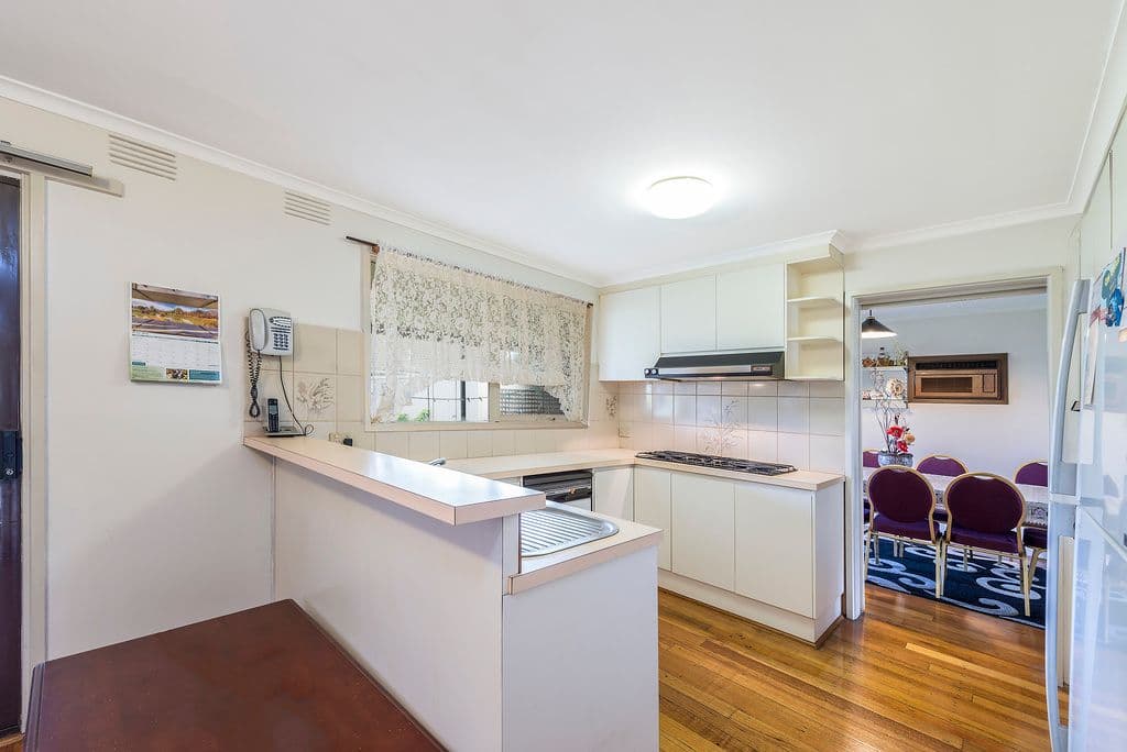 22 Winchester Avenue, Epping VIC 3076, Epping - Thumbnail 2