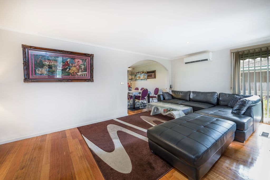 22 Winchester Avenue, Epping VIC 3076, Epping - Thumbnail 4