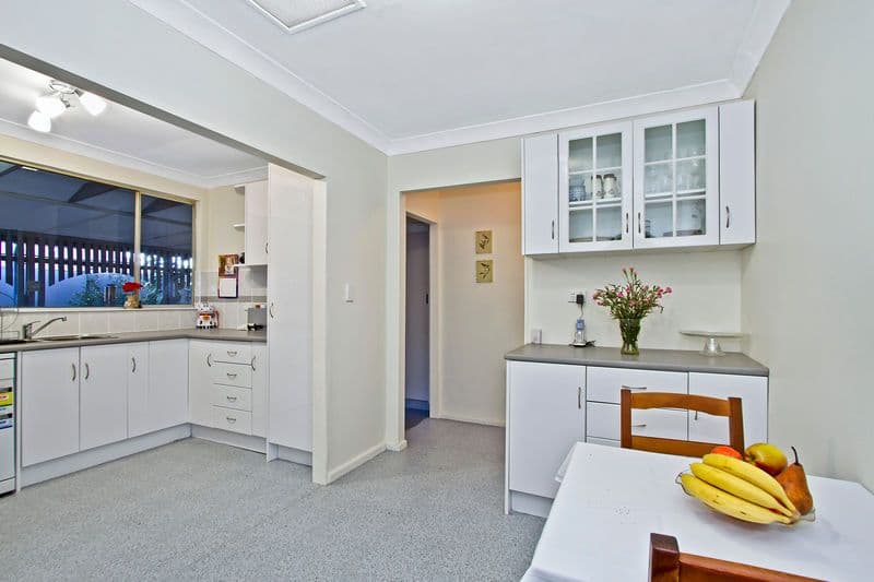 10 Hood Street, ETTALONG BEACH NSW 2257, Ettalong Beach - Thumbnail 6