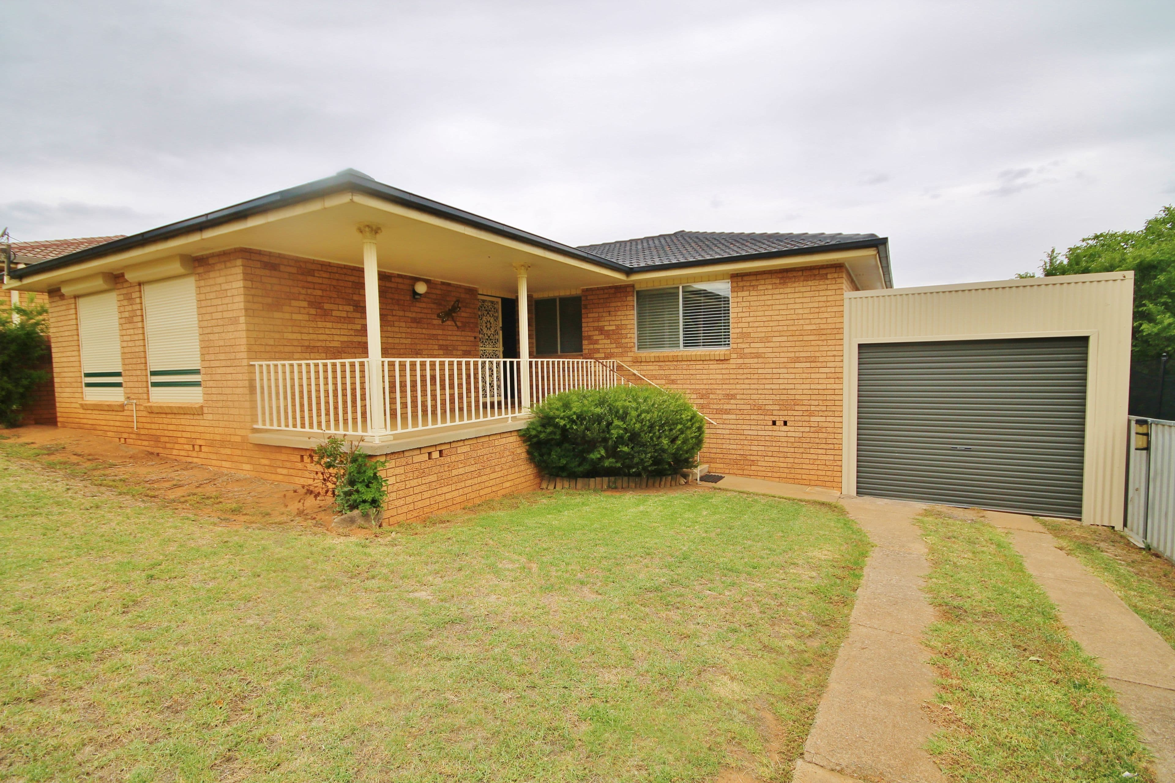 2 Dwyer Drive, Young - Image 1