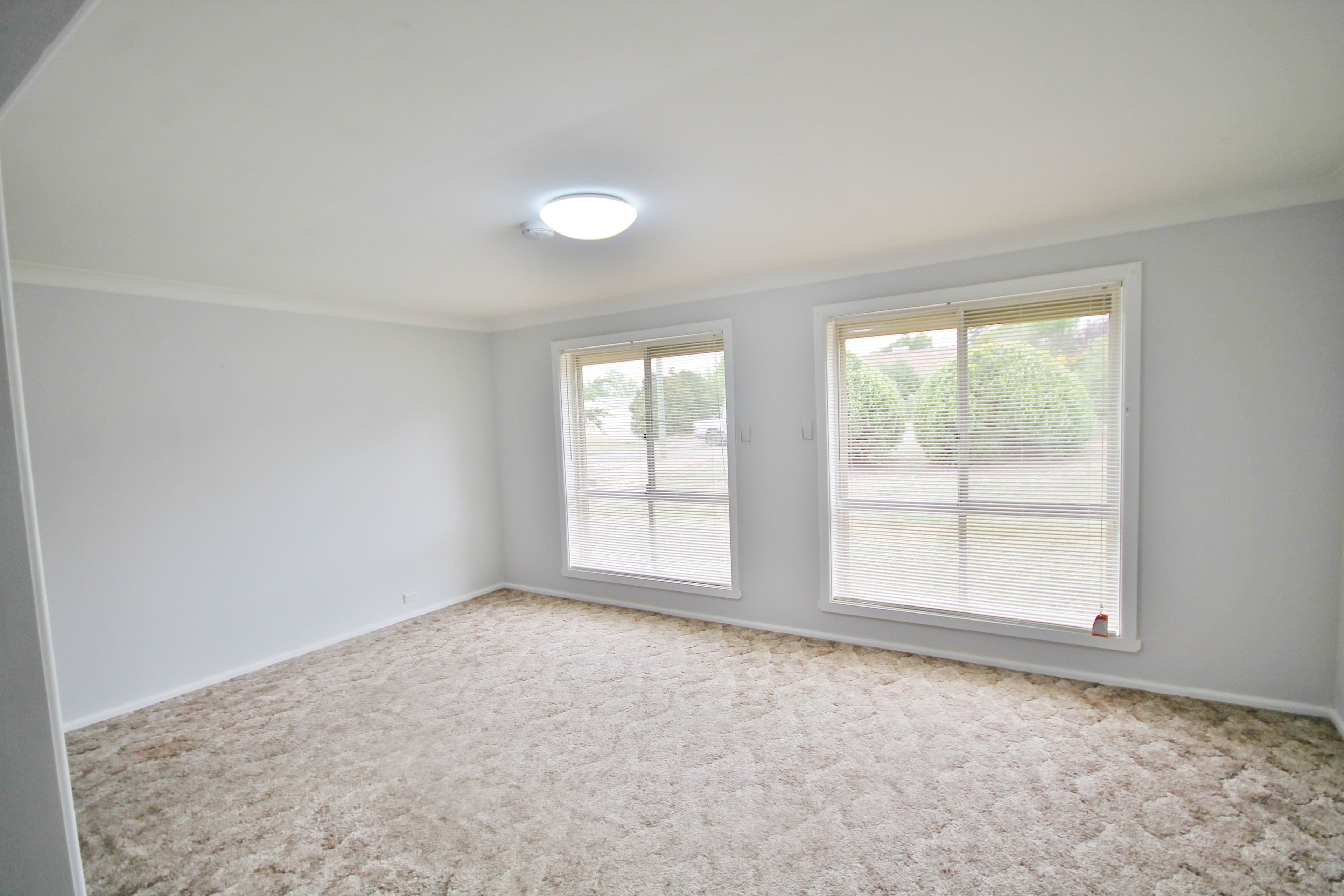 2 Dwyer Drive, Young - Thumbnail 4