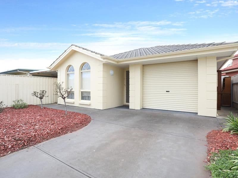 6 Carol Place, Moana SA 5169, Moana - Image 1