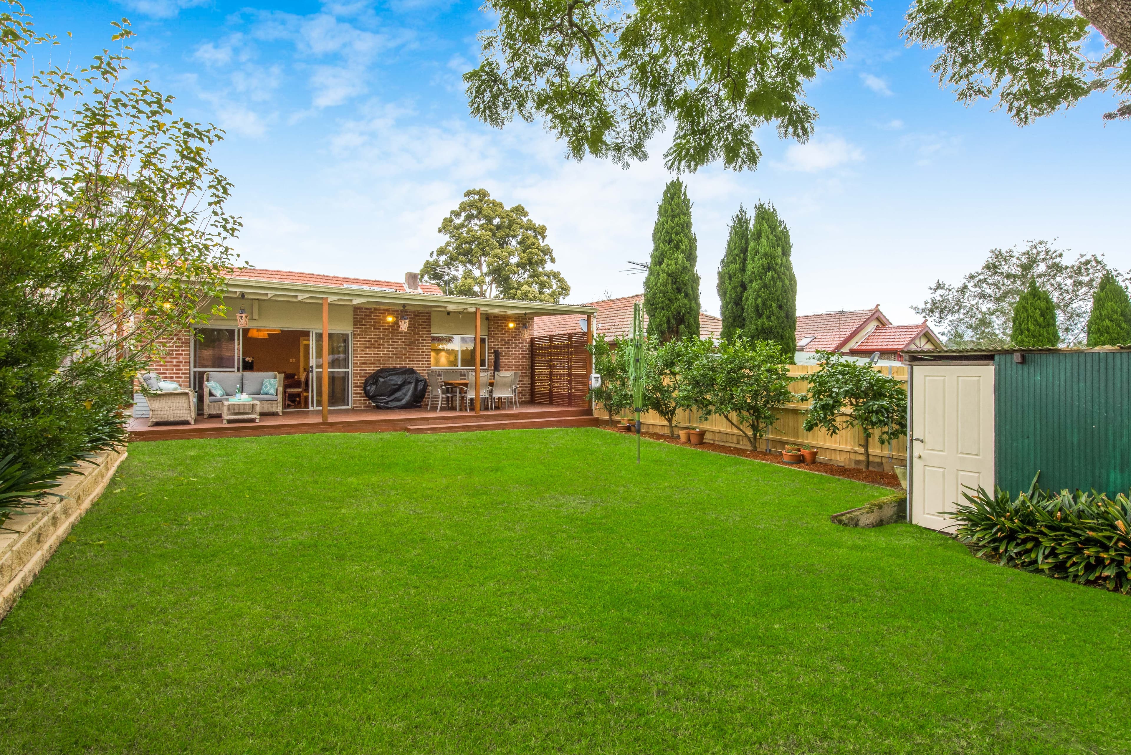 11 Diggers Avenue, Gladesville - Thumbnail 2