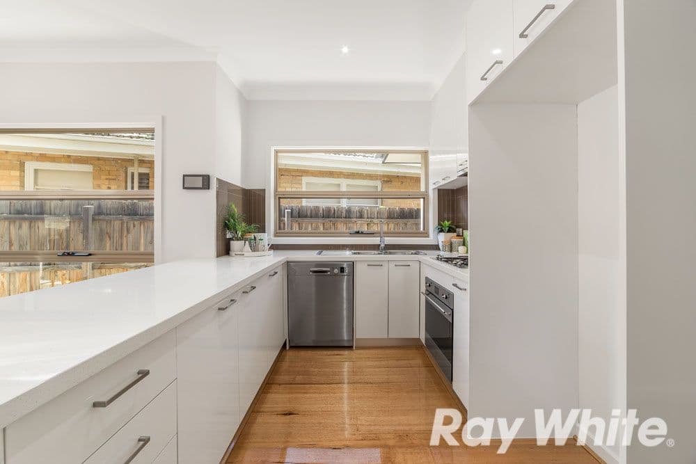 8 Dunstan Street, Macleod VIC 3085, Macleod - Thumbnail 4