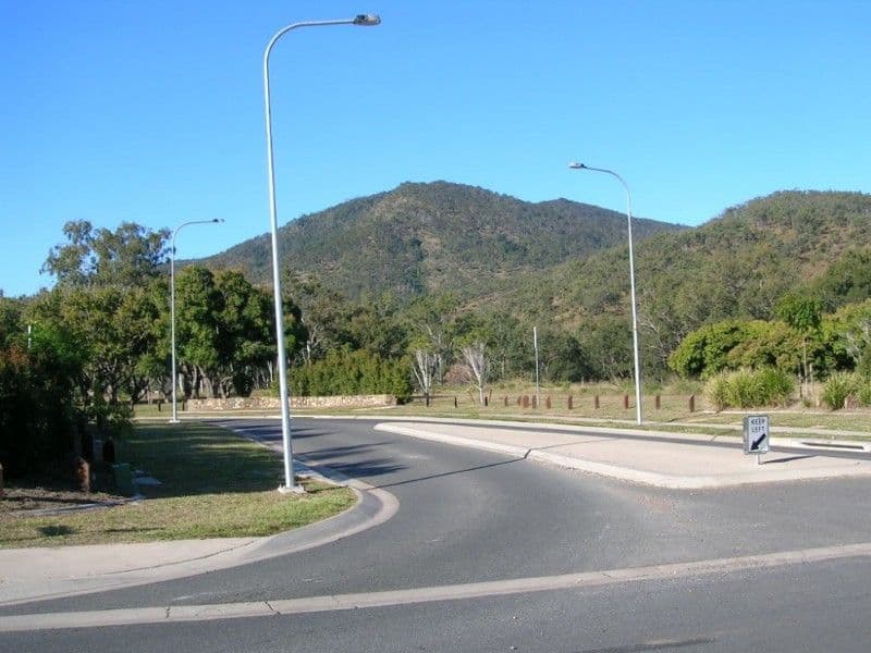 10 Retreat Avenue, NORMAN GARDENS QLD 4701, Norman Gardens - Thumbnail 3