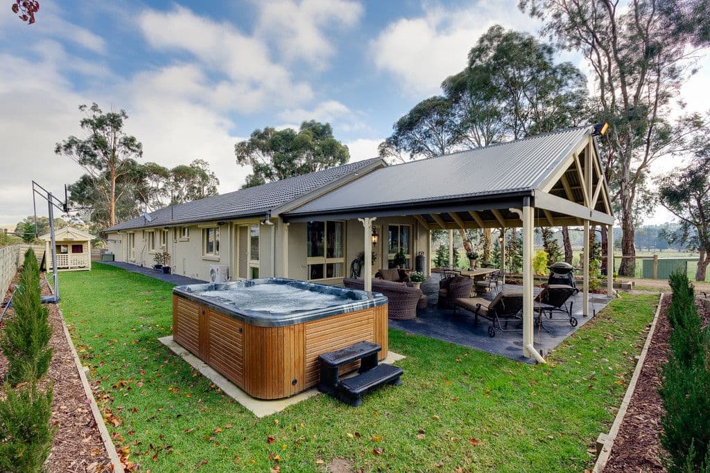 2100 Merriang Road, BEVERIDGE VIC 3753, Beveridge - Thumbnail 4