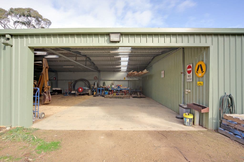 2100 Merriang Road, BEVERIDGE VIC 3753, Beveridge - Thumbnail 8