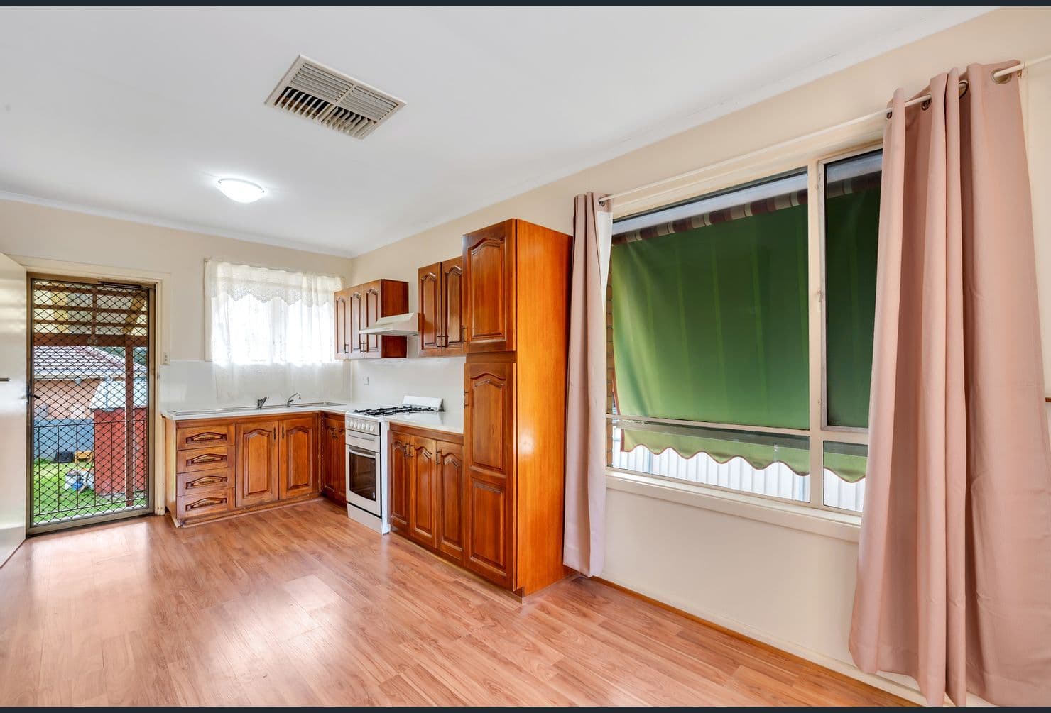 48 Far View Crescent, Ridgehaven SA 5097, Ridgehaven - Thumbnail 4