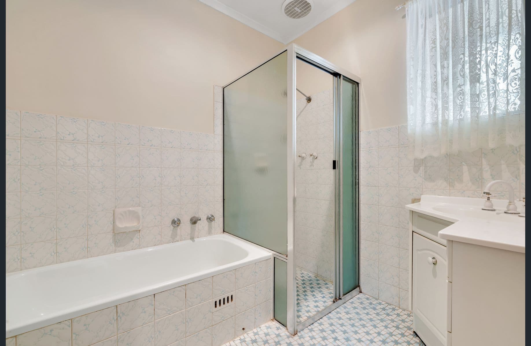 48 Far View Crescent, Ridgehaven SA 5097, Ridgehaven - Thumbnail 7