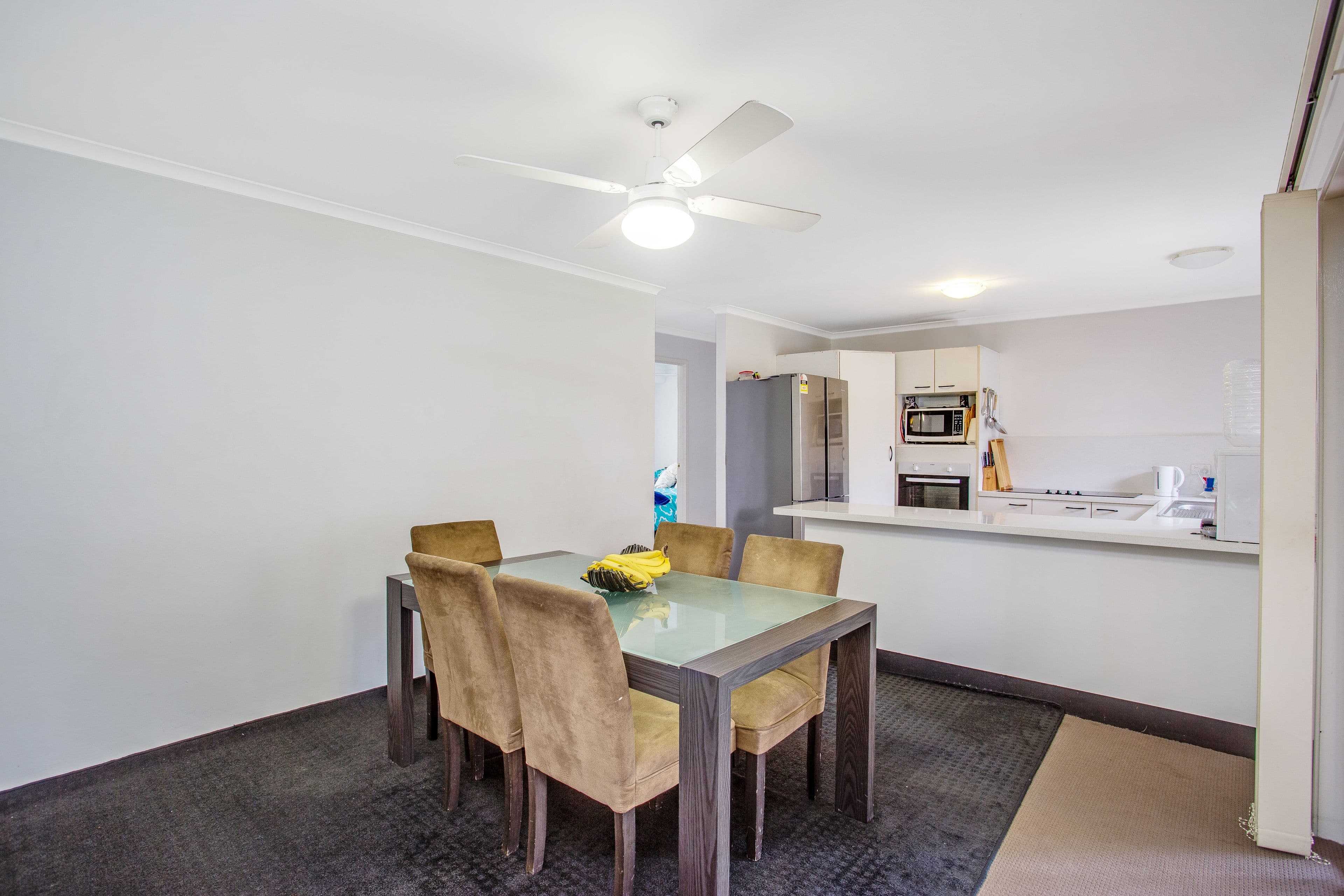 11 Colonsay Crescent, Merrimac QLD 4226, Merrimac - Thumbnail 4