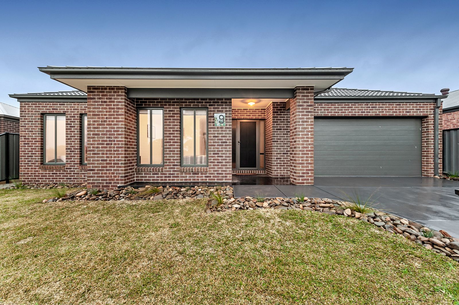 9 Riverway View, Craigieburn VIC 3064, Craigieburn - Image 1