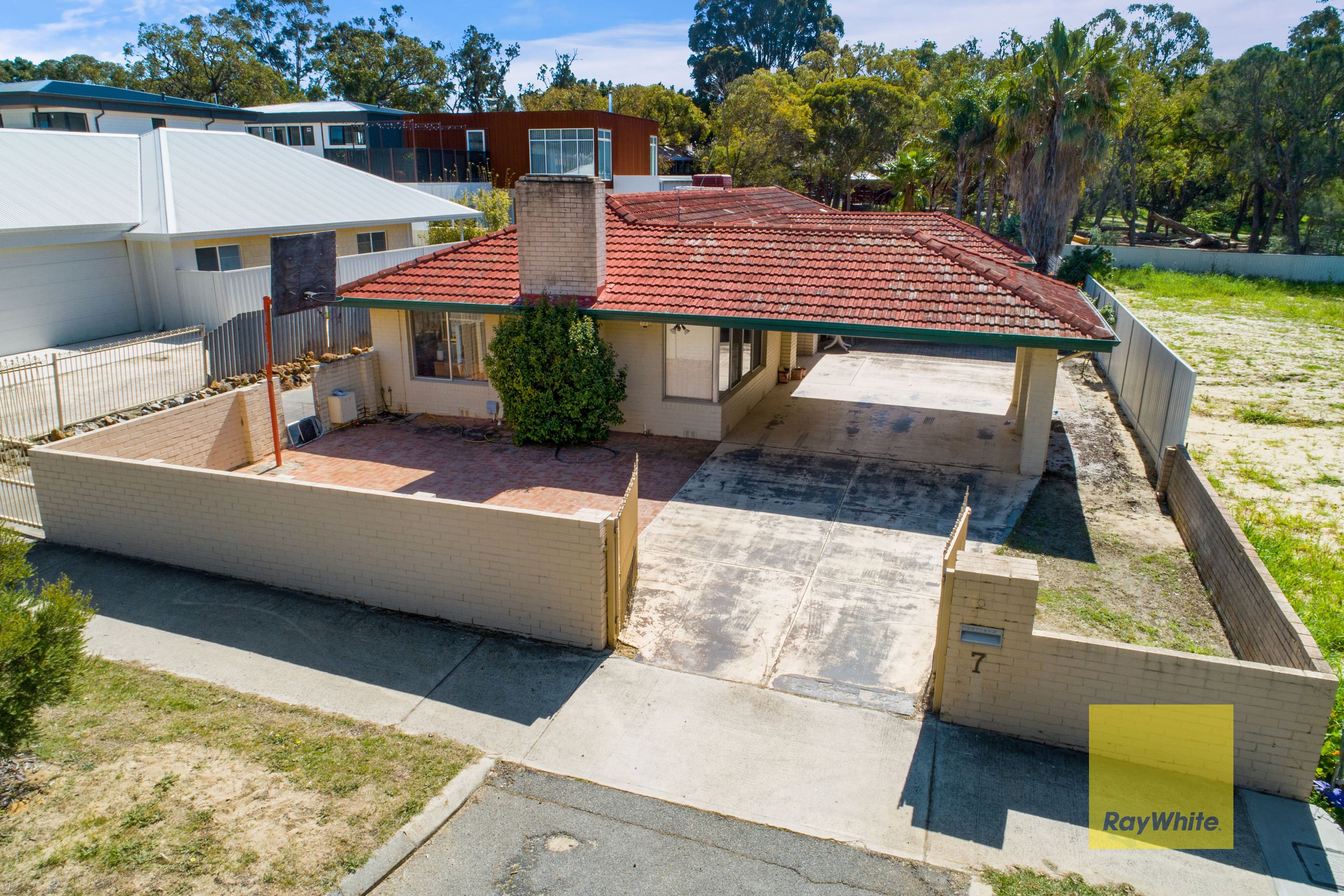 7 ROBERTA Street, Jolimont WA 6014, Jolimont - Thumbnail 4