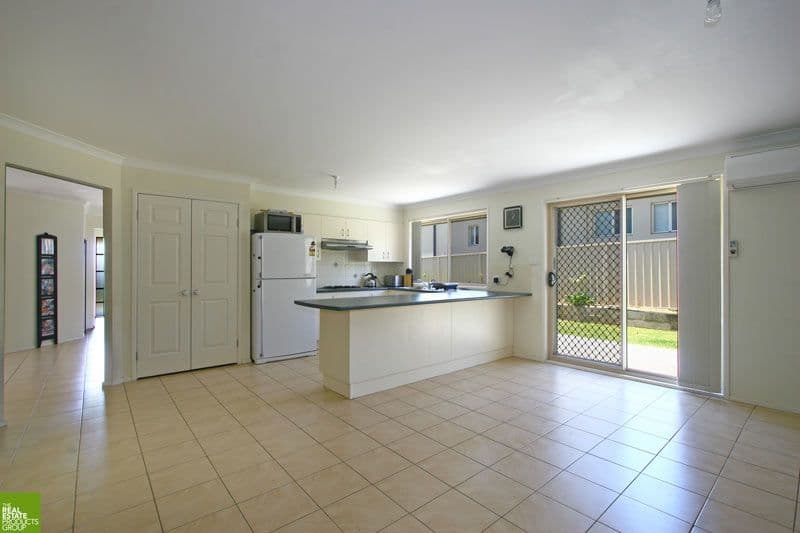 22 Stradbroke Avenue, SHELL COVE NSW 2529, Shell Cove - Thumbnail 2